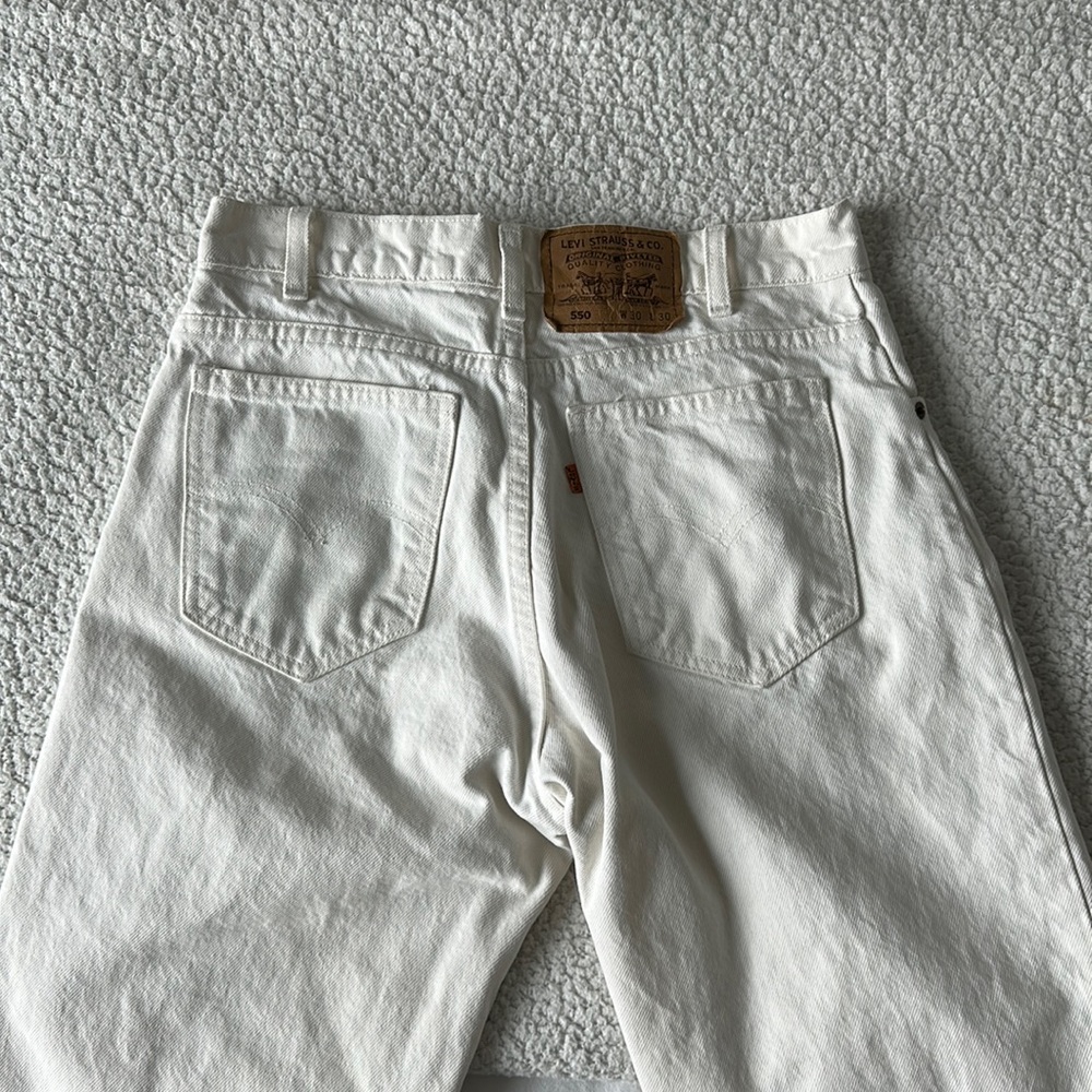 White Levi 550 Jeans